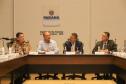 Reunião no Gabinete de Gestão e Informação (GGI) sobre o programa Descomplica Paraná.